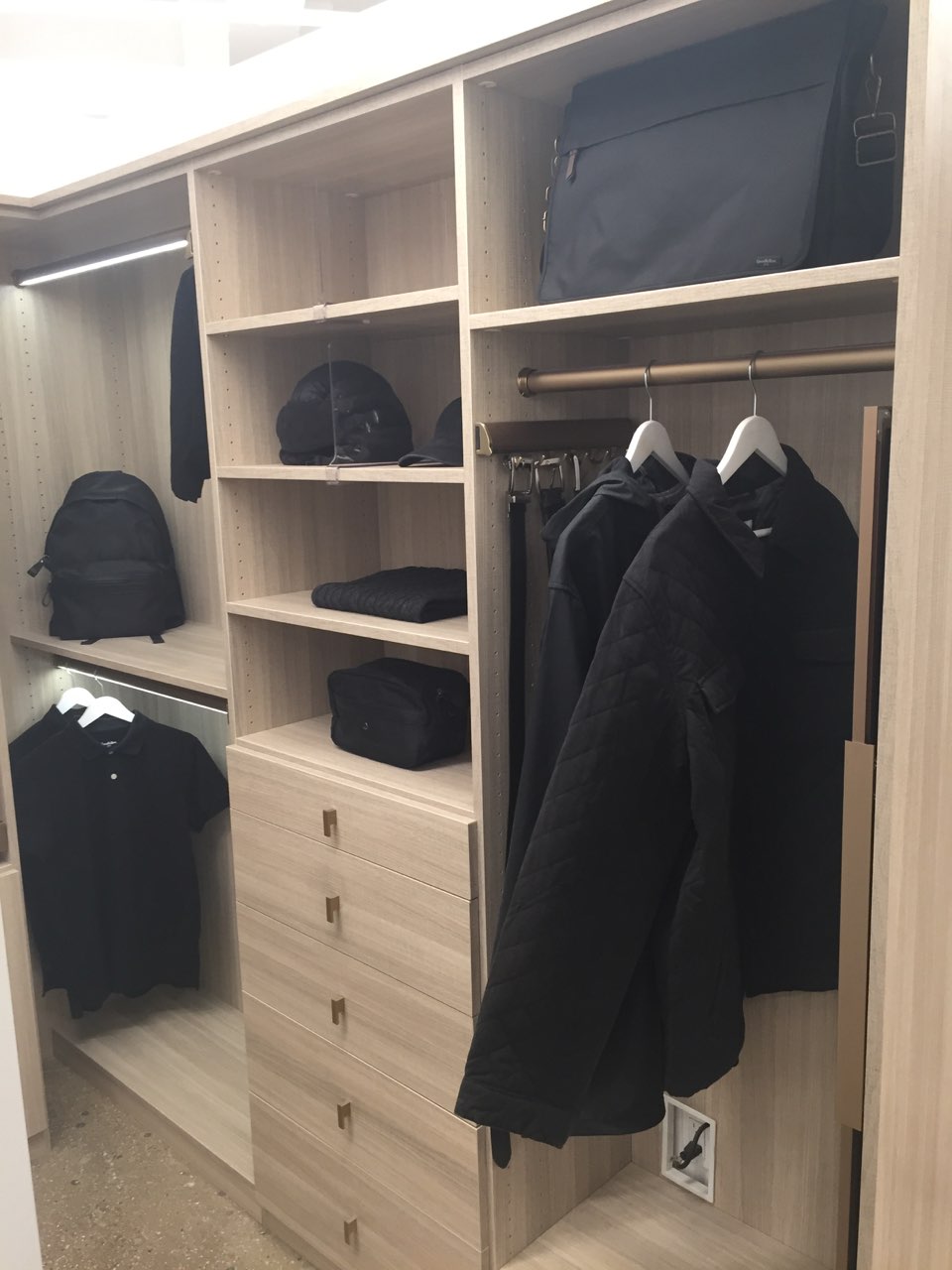 H64Strata_5_Closet_Factory_New_York[1]